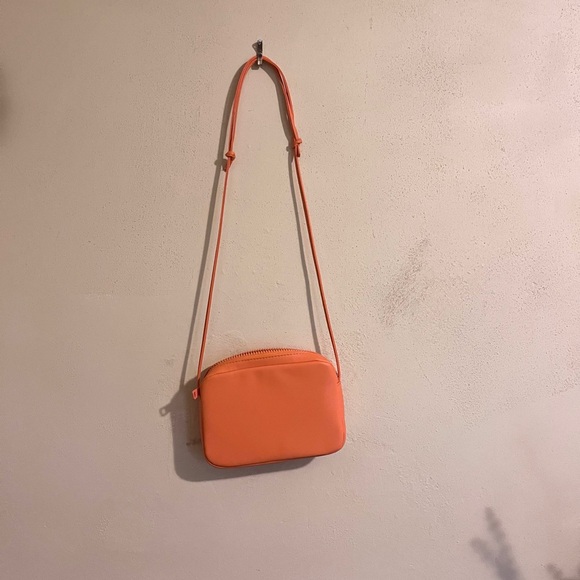 Orange crossbody purse - Picture 1 of 2